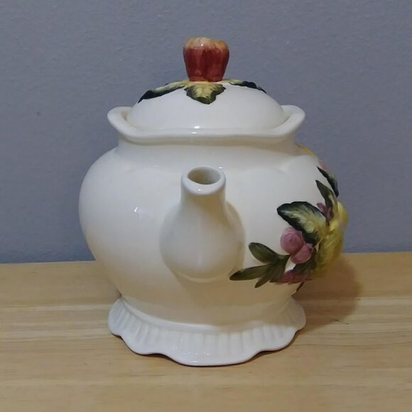BICO China Harvest Fruit Berries Leaves Fall Ceramic Teapot - Picture 3 of 10
